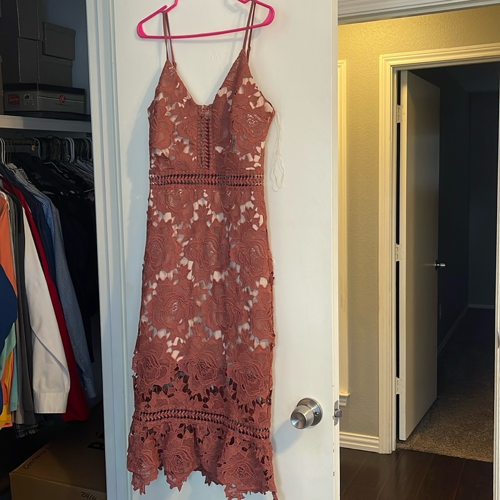 Gianni Bini midi lace dress